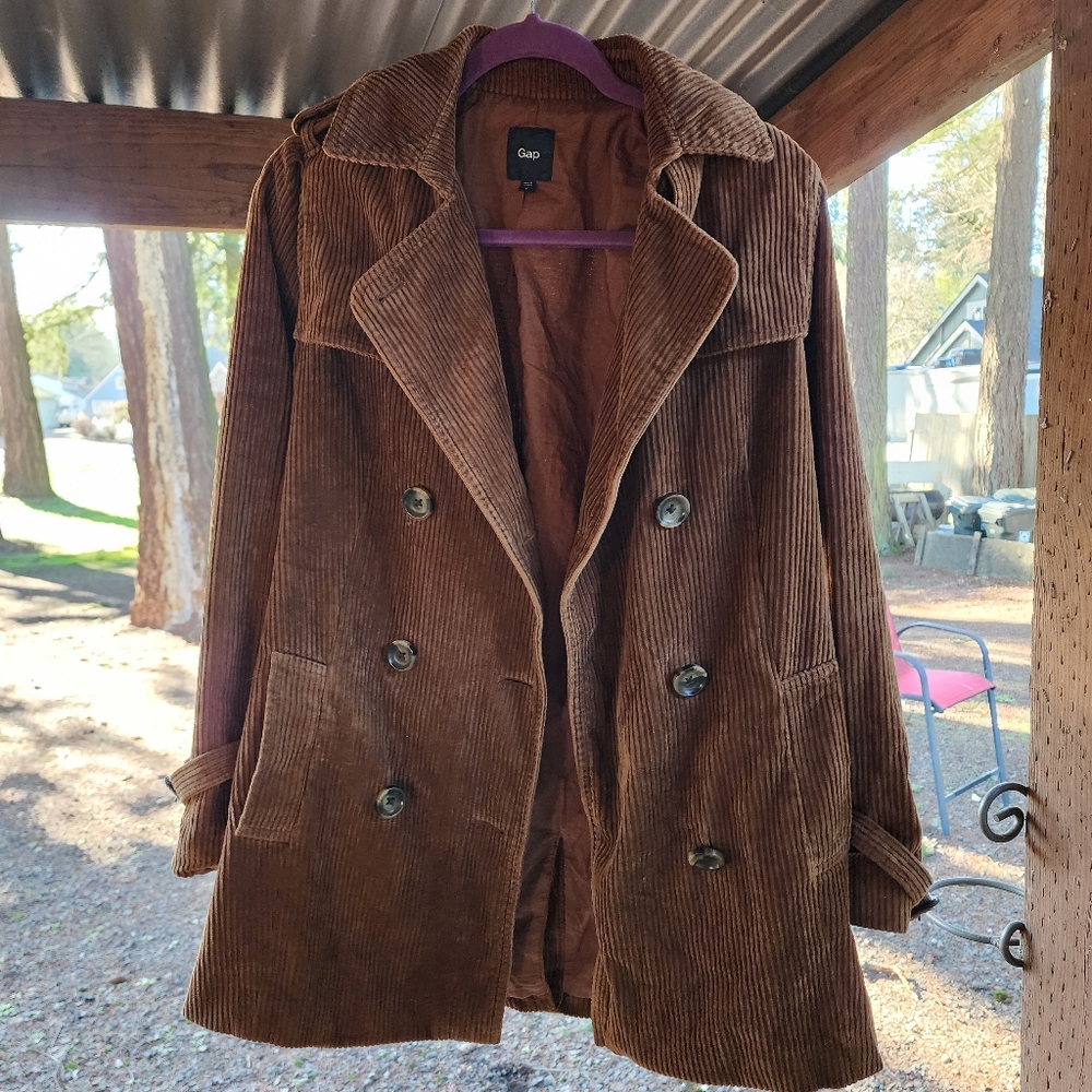 Long brown corduroy vintage gap coat